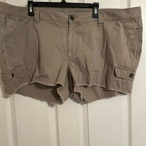 Old Navy Khaki Cargo Shorts Size 24